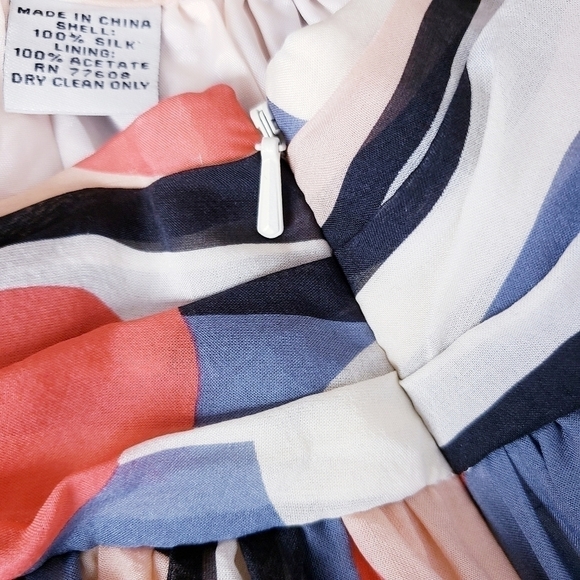 J. Peterman  100% Silk Polka Dot Print Full Skirt Size‎ 6 Lined - Picture 6 of 8